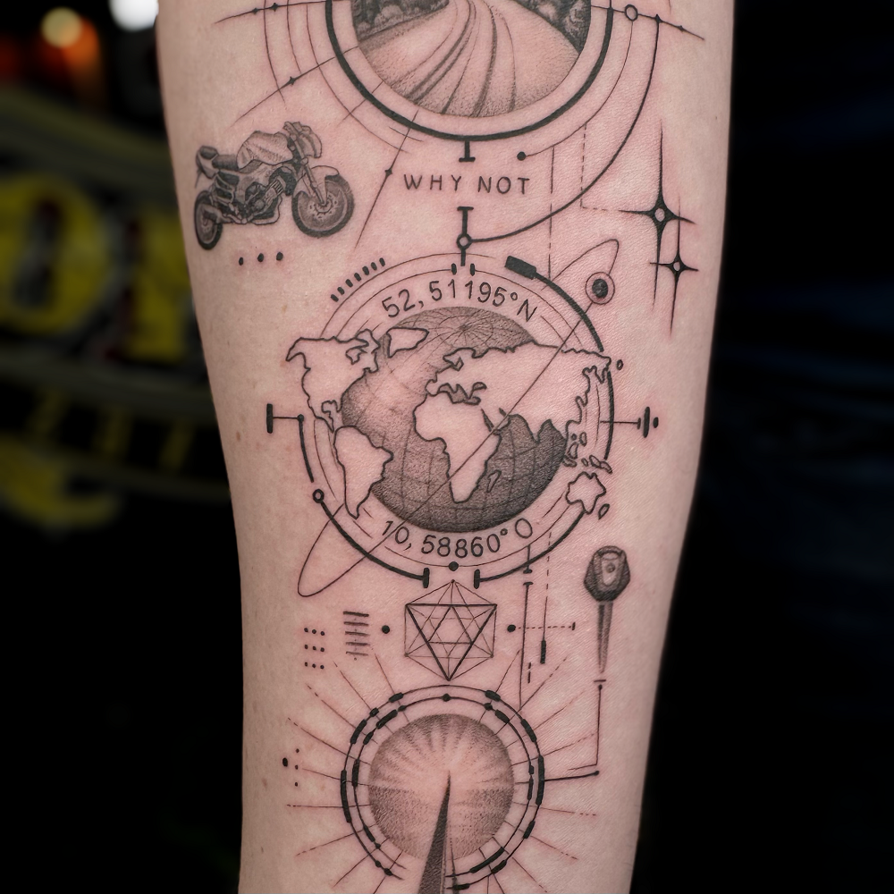 Graphic-Tattoo-234555
